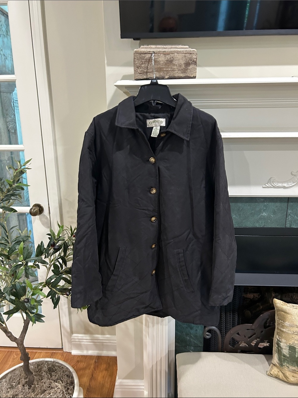 Orvis Women's Black Button-Front Trench Coat
Read about pocket not being perfect